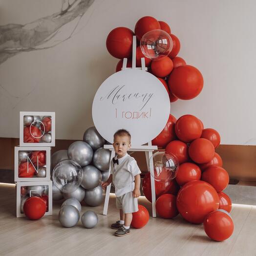 Фотозона с мольбертом на день рождения