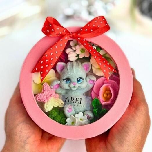 Цветы в коробке круг S Котик
