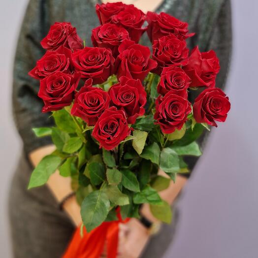 Букет из 17 красных роз🌹