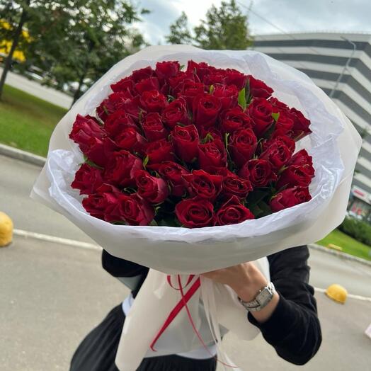 Букет из 51 красной кенийской розы