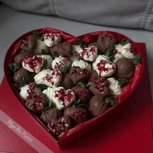 Клубника в шоколаде «Sweet Touch Box»