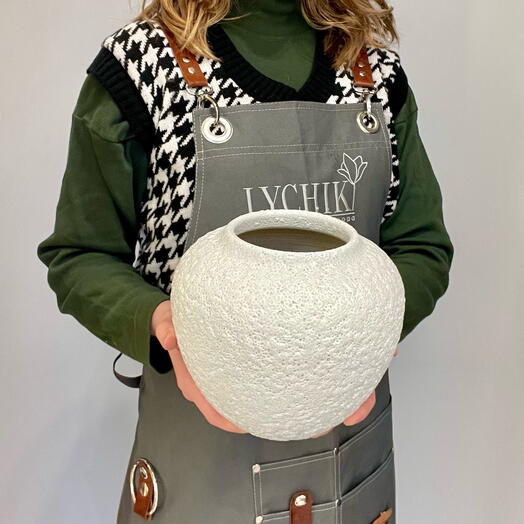 Керамическая ваза белая