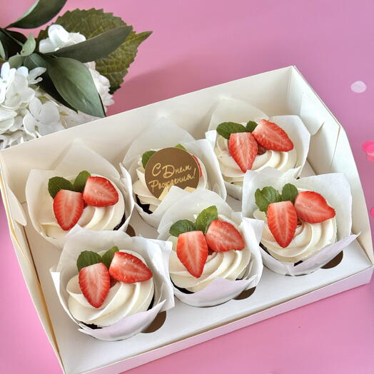 Набор капкейков «С днем рождения»(6 шт) 🍓 Ванильные с клубникой / 🍫 Шоколадные с вишней🍒