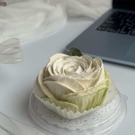 Роза «Мондиаль» в индивидуальной упаковке для коллег и не только