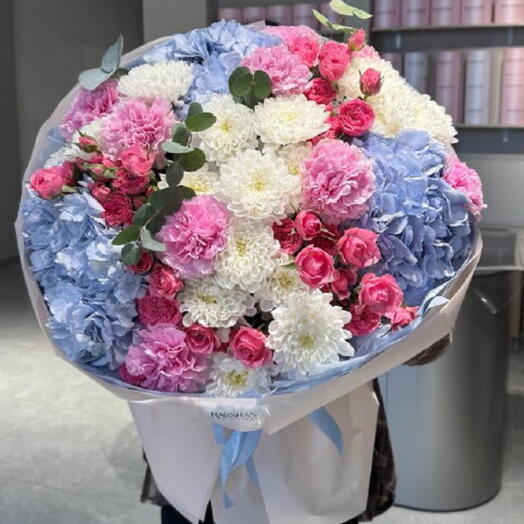 Авторский букет от Raushan flowers