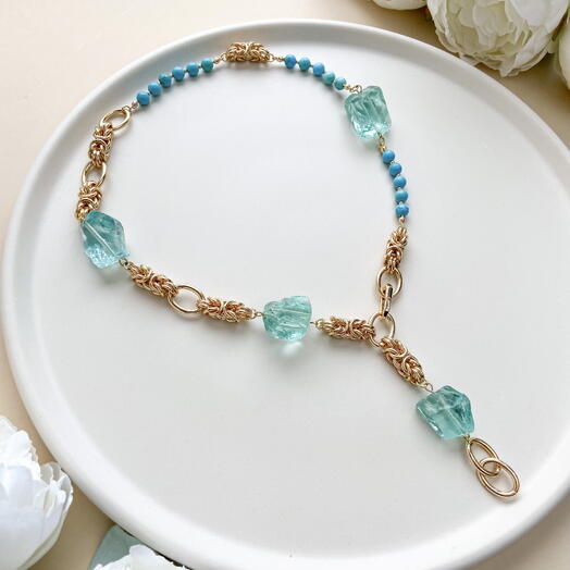 Колье с необраьотанными камнями бирюзой и кварцем, трансформер