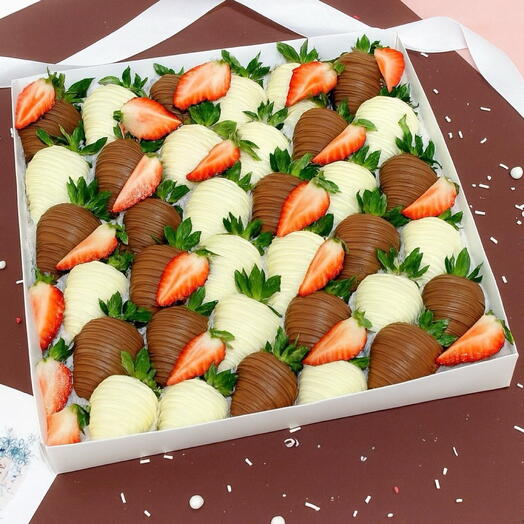 Клубника в шоколаде Duo (25-30 шт)