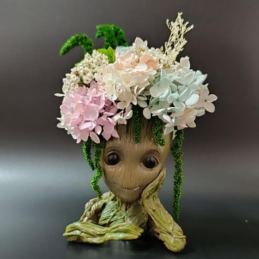 Букет из стабилизированных цветов на день рождение