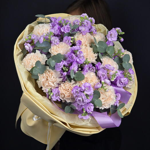 Авторский букет "Лавандовый крем 💜" с матиоллой и диантусами