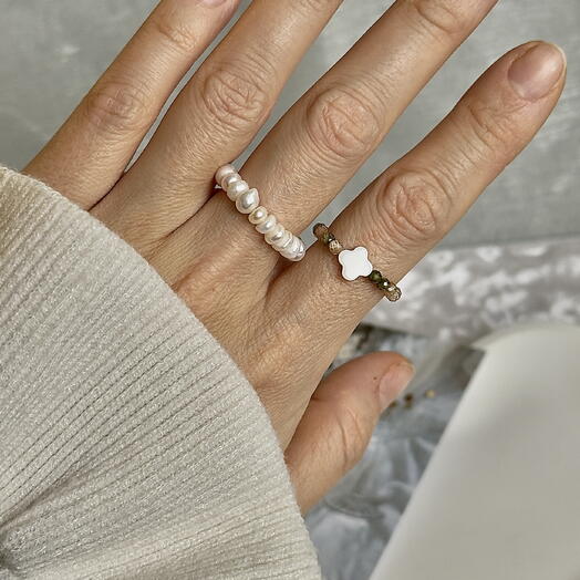 Комплект из цирконов перламутра и жемчуга