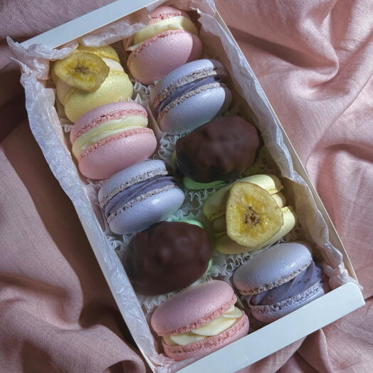 Набор ассорти макарон (макарун, макаронс) из 10 штук в подарок маме, подруге, девушке, коллеге