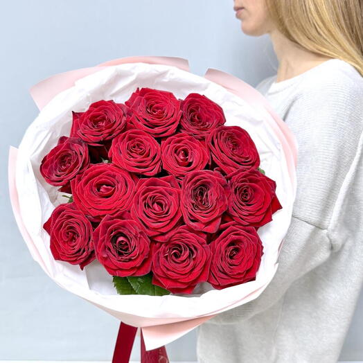 15 rose Red Naomi