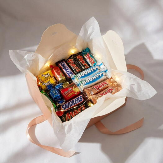 Набор шоколадных конфет с огоньками, подарок ребенку, девочке, дочке, коллеге, подруге (650 гр.) на день рождения