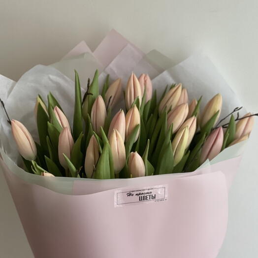 Букет нежное облако тюльпанов