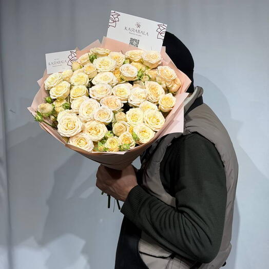 Букет из бежевых кустовых Роз