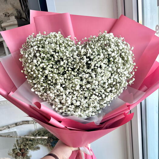 Сердце из белой гипсофилы