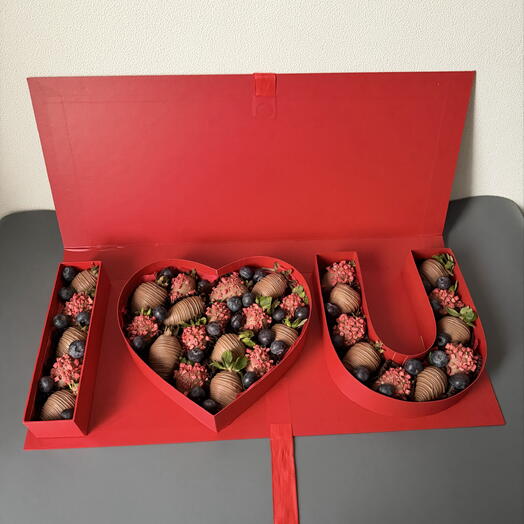 Клубника в шоколаде премиум I love you, люблю, любимой девушке