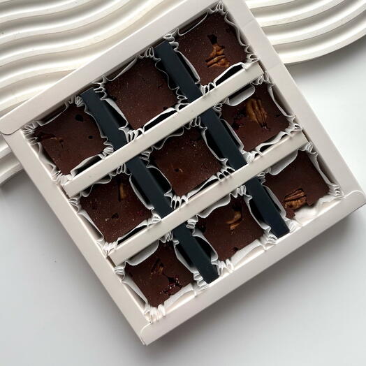 Набор конфет без сахара из темного шоколада