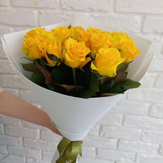 Букет жёлтых роз 15 штук