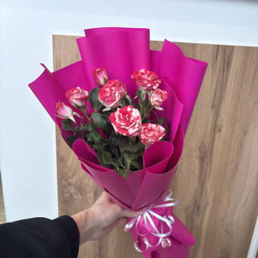 Роза кустовая в оформление 🌸