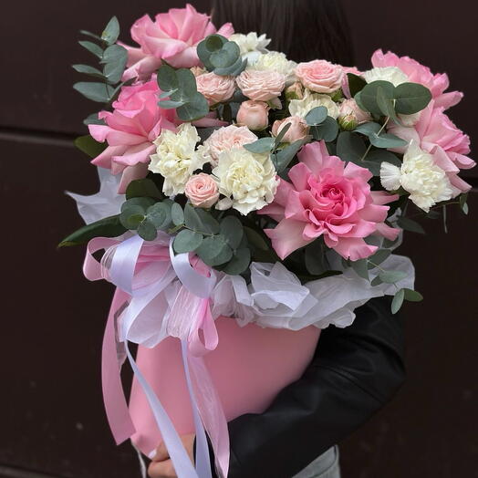 Композиция в шляпной коробке «розовая нежность» 💕