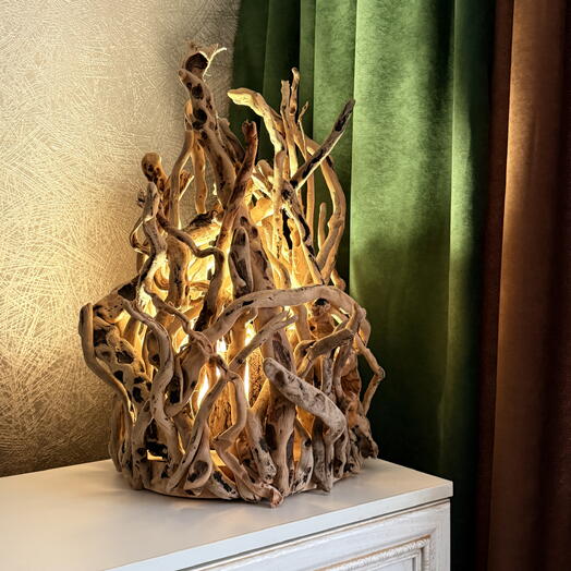 Светильник из дерева