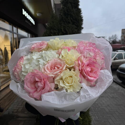 Букет с гортензиями 💕