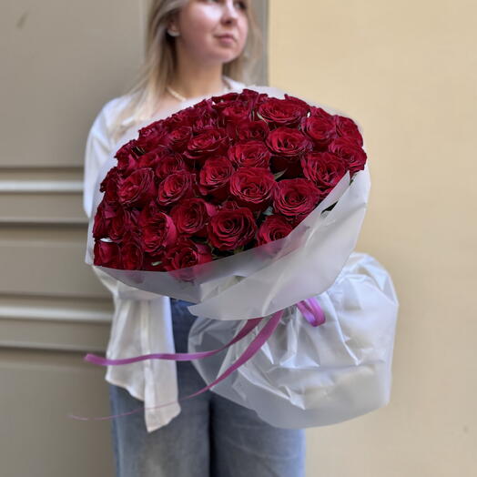 51 алая Роза