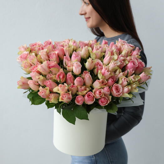 101 розовая роза в шляпной коробке