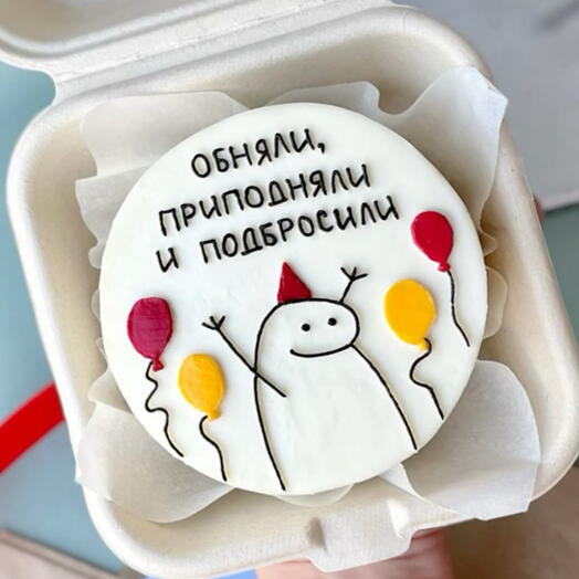 Бенто торт обняли