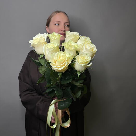 Букет из белых роз 9 шт
