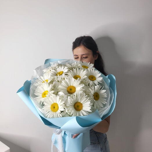 Букет с ромашками