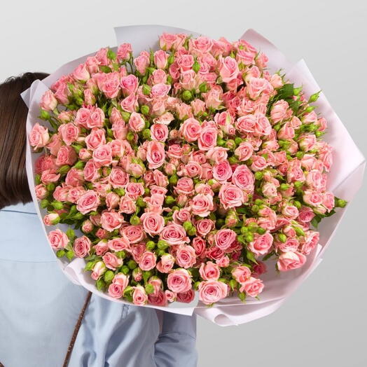 Букет кустовых роз (49 шт)
