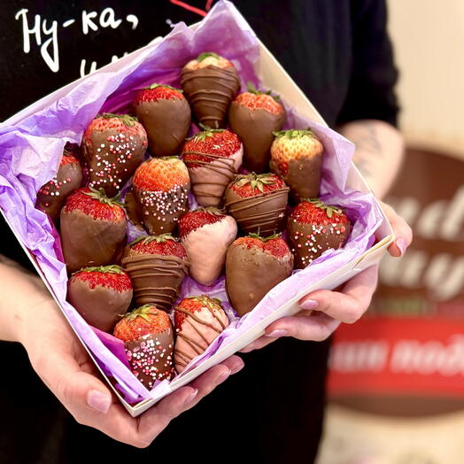 Клубника в бельгийском шоколаде 16 штук от магазина Candy Day