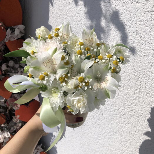 Летний стаканчик-комплимент 🌿🤍Bloom room, ромашка, альстромерия, хризантема, белая Роза