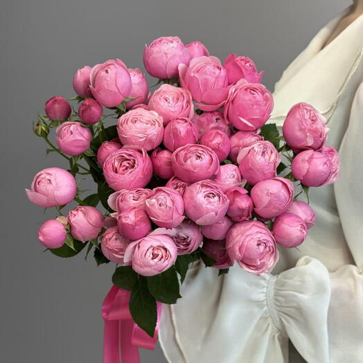 Монобукет из 11 веток кустовых пионовидных роз Silva Pink