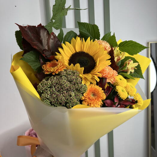 Осенний сюрприз , подсолнух 🌻