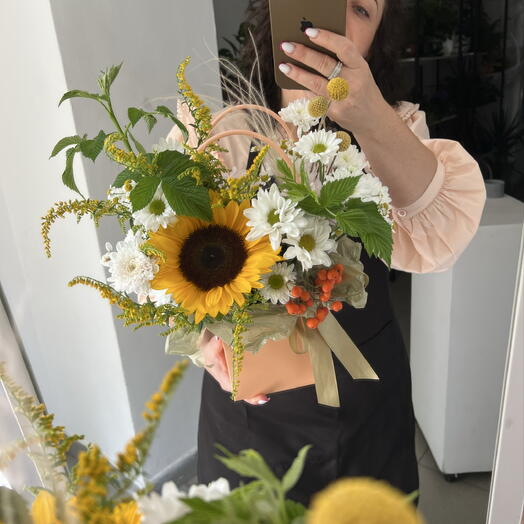 Цветочный бокс с подсолнухом