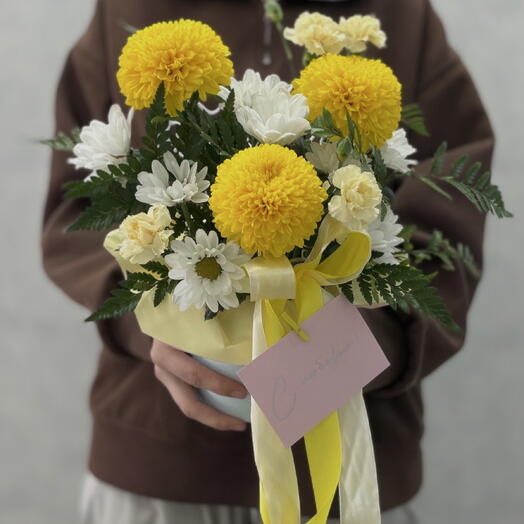 Композиция солнечных хризантем 💛