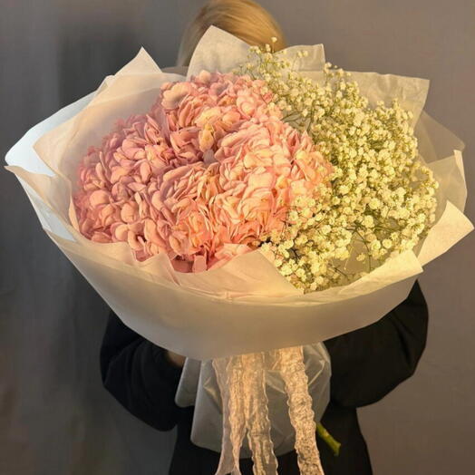 Букет (M) : с гортензией и гипсофилой💕