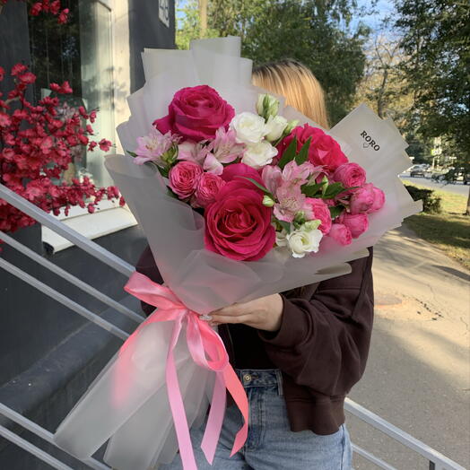 Яркий Ароматный букет из роз 🩷🥰💕💞