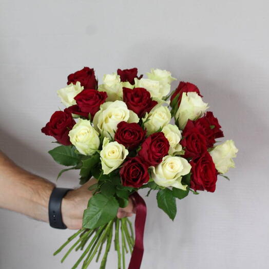 25 роз Кения микс 40 см