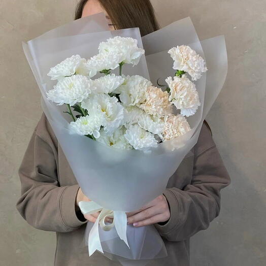 Нежный букет: хризантема кустовая, диантусы (гвоздика) и эустома / Красивый букет / Букет цветов / А1-4