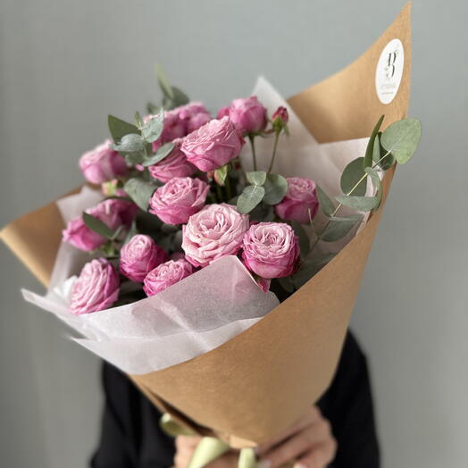 Pink spray bombastic roses