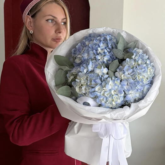 Букет из 3 голубых гортензий