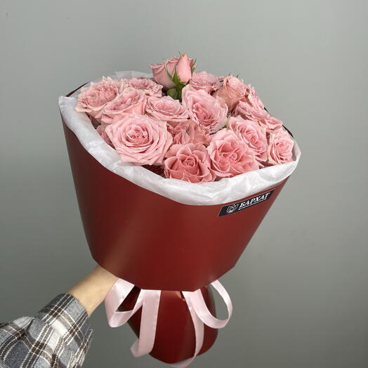 Монобукет из кустовых роз