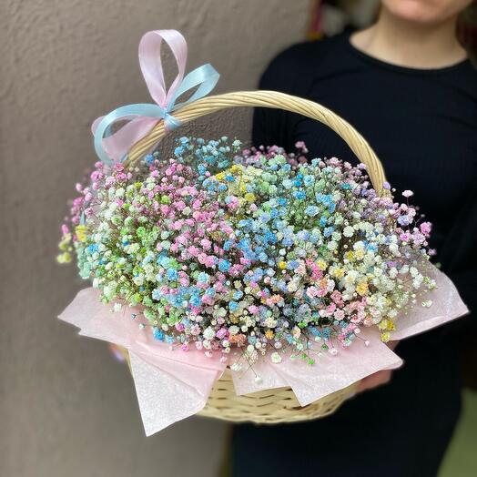 Basket with gypsophila rainbow