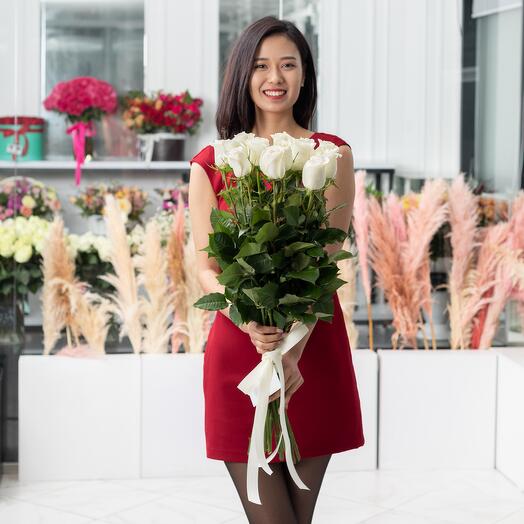 Букет из 15 белых роз 80 см