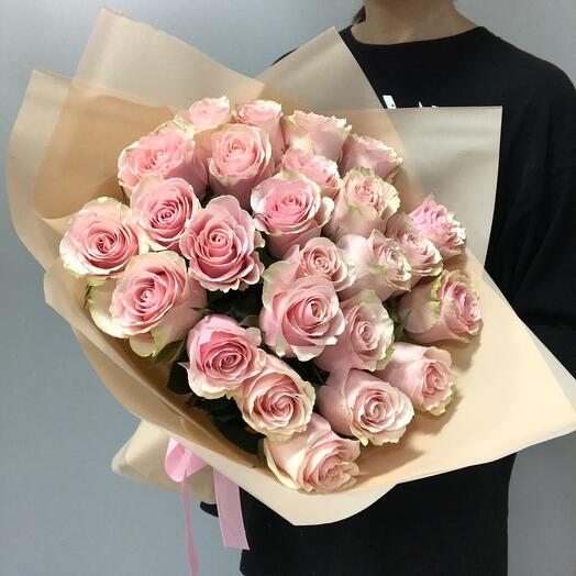 Букет розовых роз