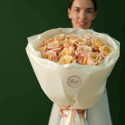 Bouquet of roses in peach shades